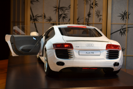Audi_R8_Heckansicht2_kl